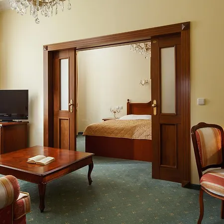 Lazensky Moskevsky Dvur 4* Κάρλοβι Βάρι